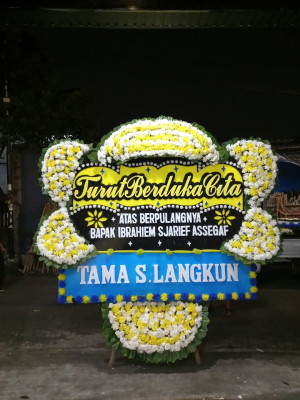 Papan Bunga Duka di Trirukun