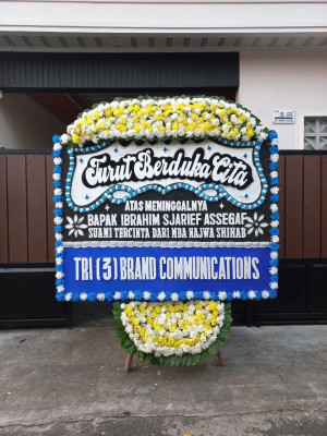 Papan Bunga Duka di Trirukun